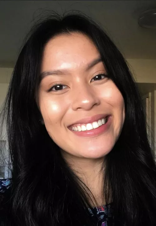 Glowing Filipina smile!