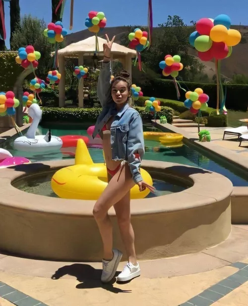 Hailee Steinfeld