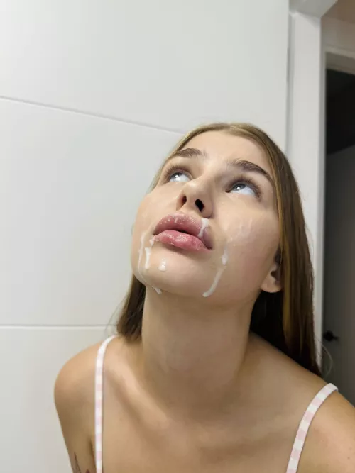 I love feeling cum on my face
