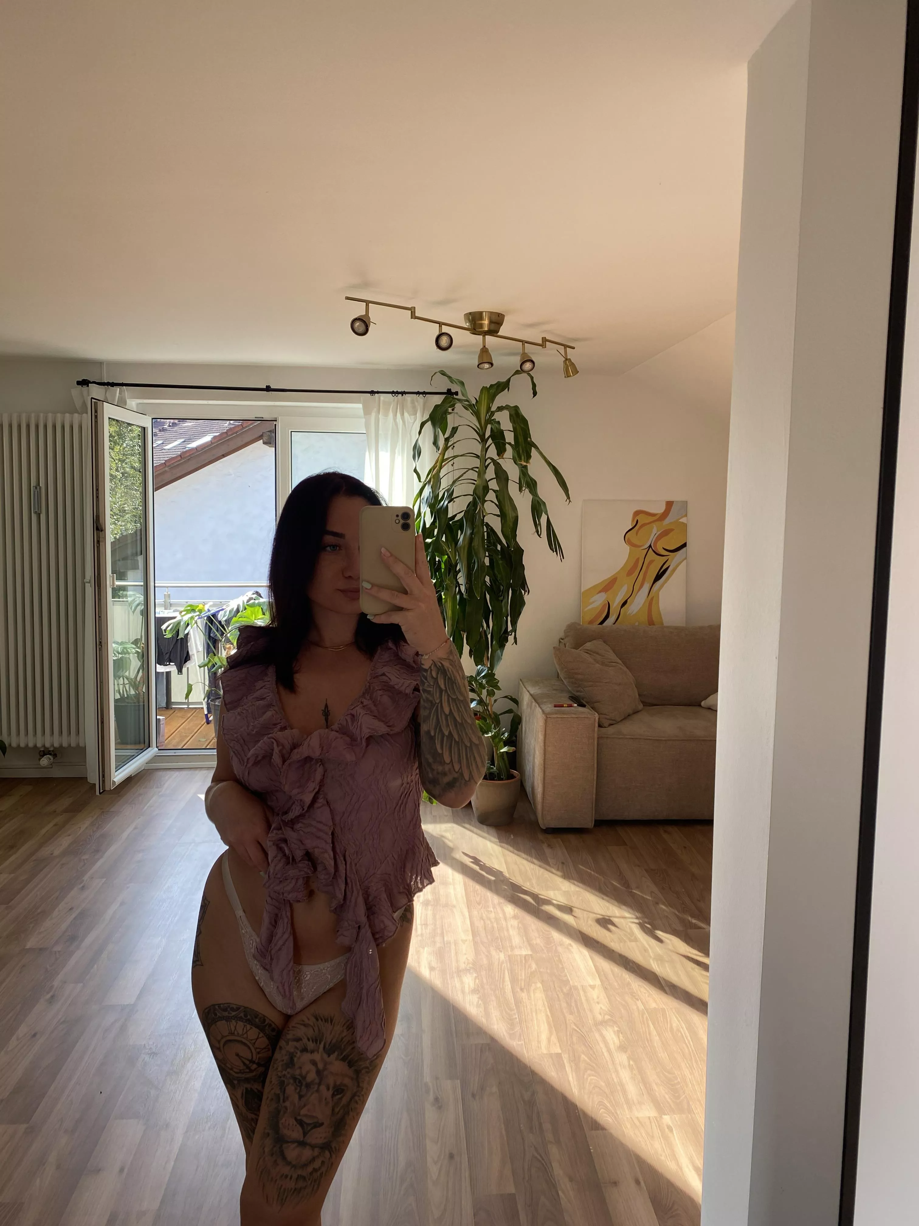 If you saw me like this, what would you do? 😈