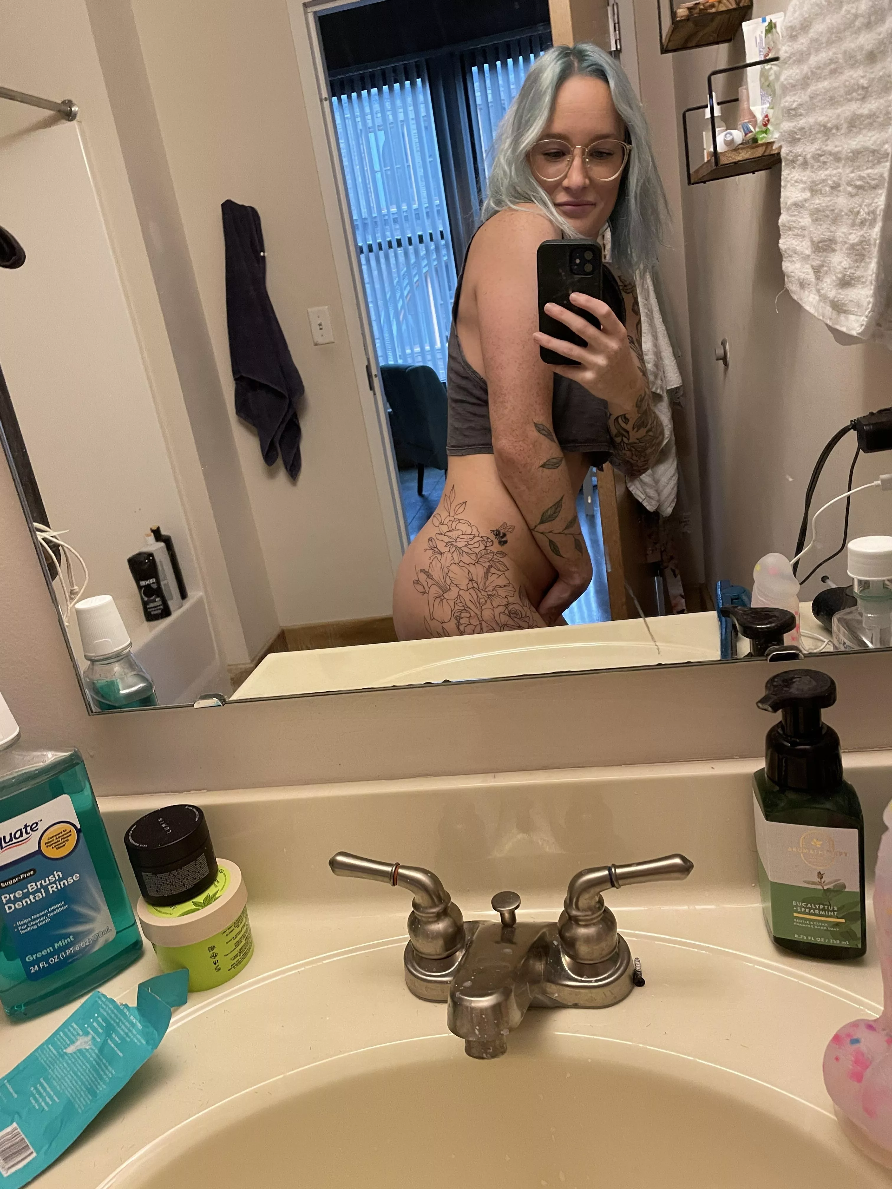 New tattoo makes it even hotter to grip these hips