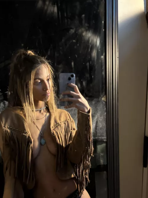 Raise your hand if ur older than 23 I might send a gift