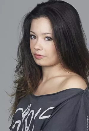 Spanish girl (Anna Castillo)