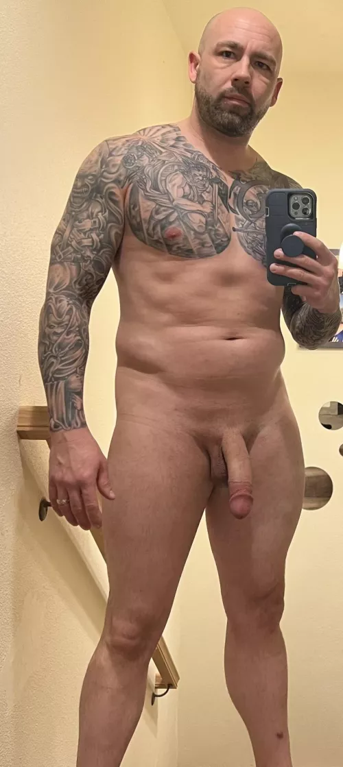 Who wants to get me hard?