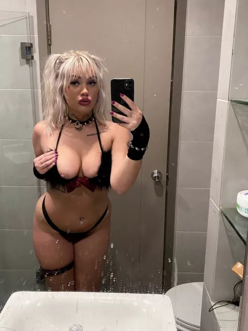 would you lay down with a goth girl like me if i ask nicely....