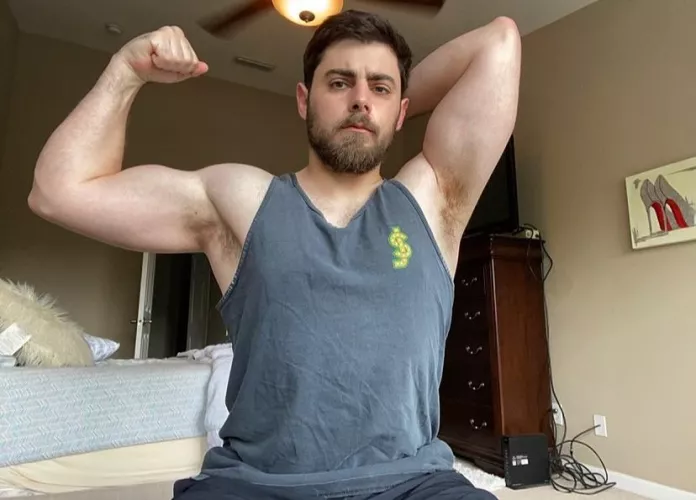 You know you want a taste of my hairy pits 😜