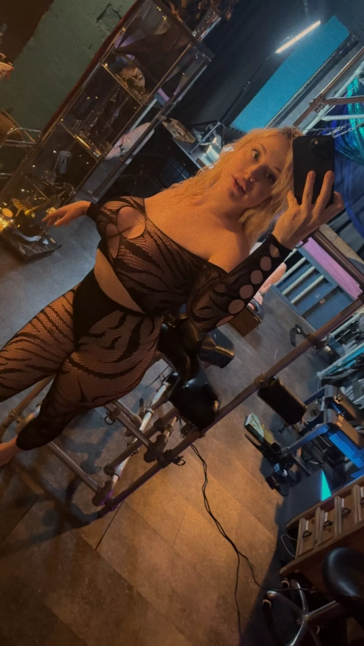 Your favorite slut waiting for you in fishnets