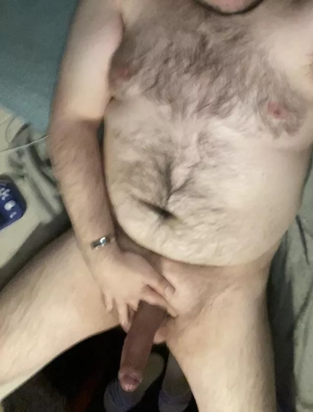 Any thicc ladies want to take a ride on a thicc hairy dude?