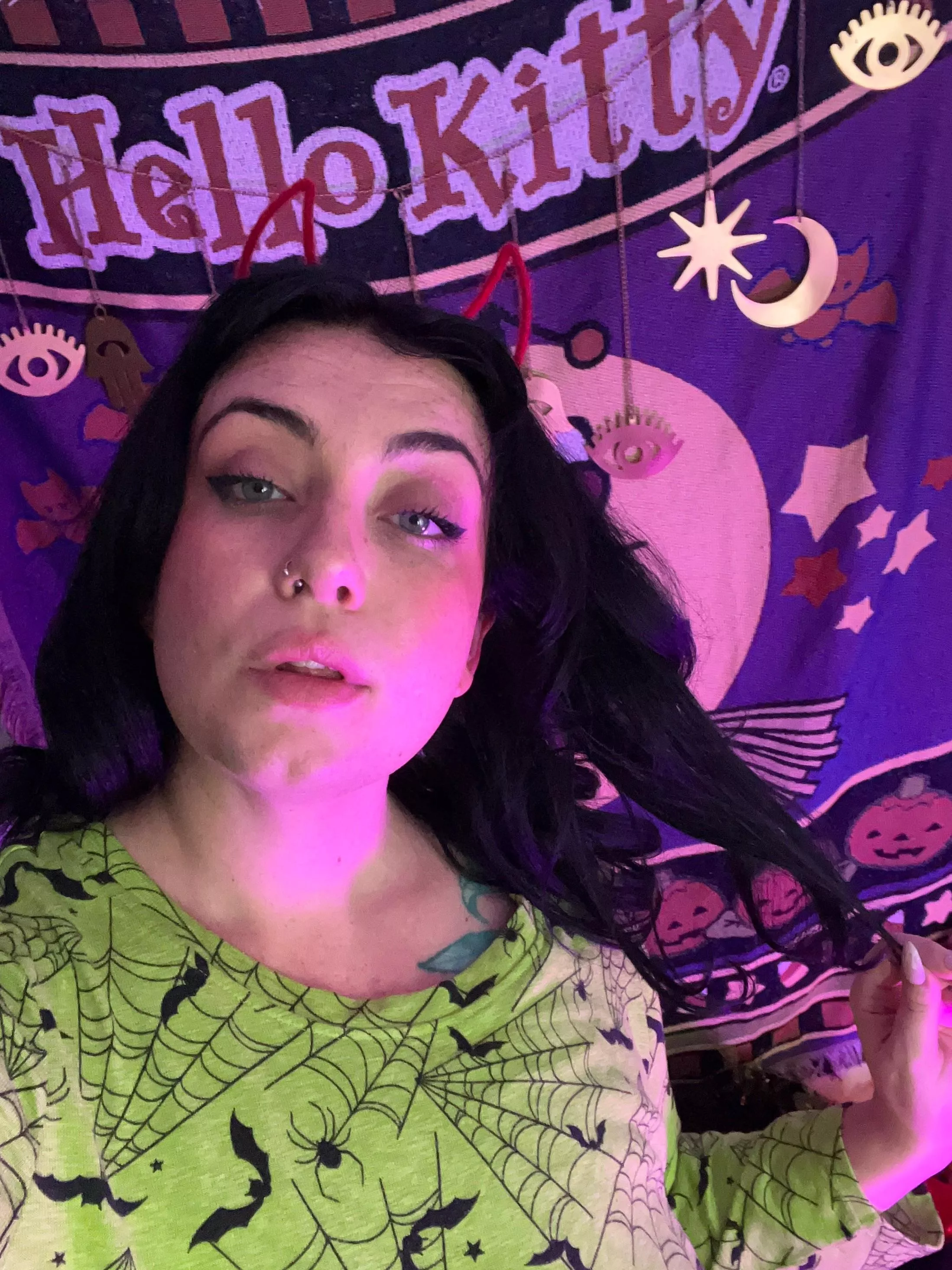 can i be your bimbo devil?😈🖤