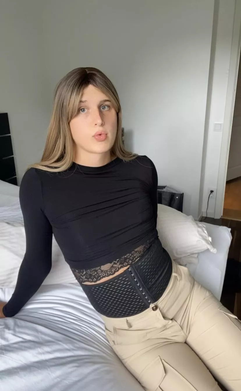 Do you think I’m pretty? 🫶