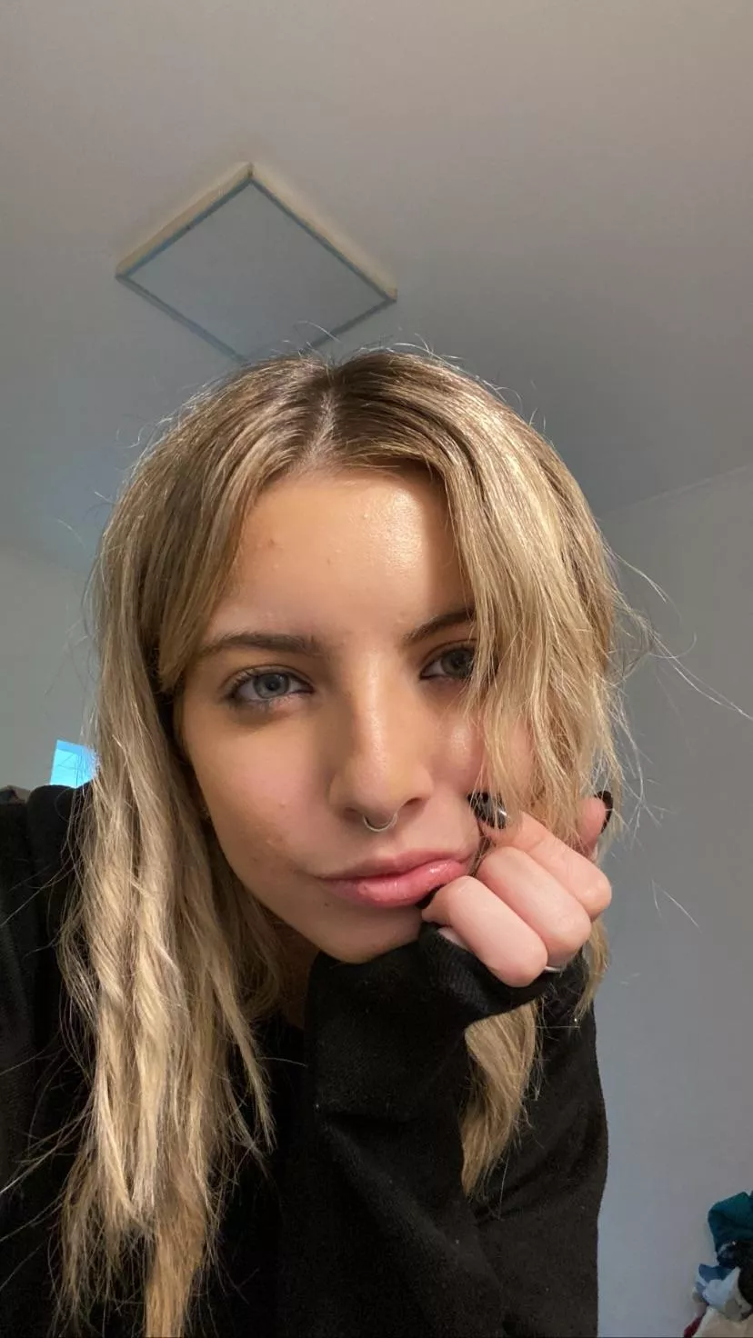 I'm your favorite blonde, you'll see.