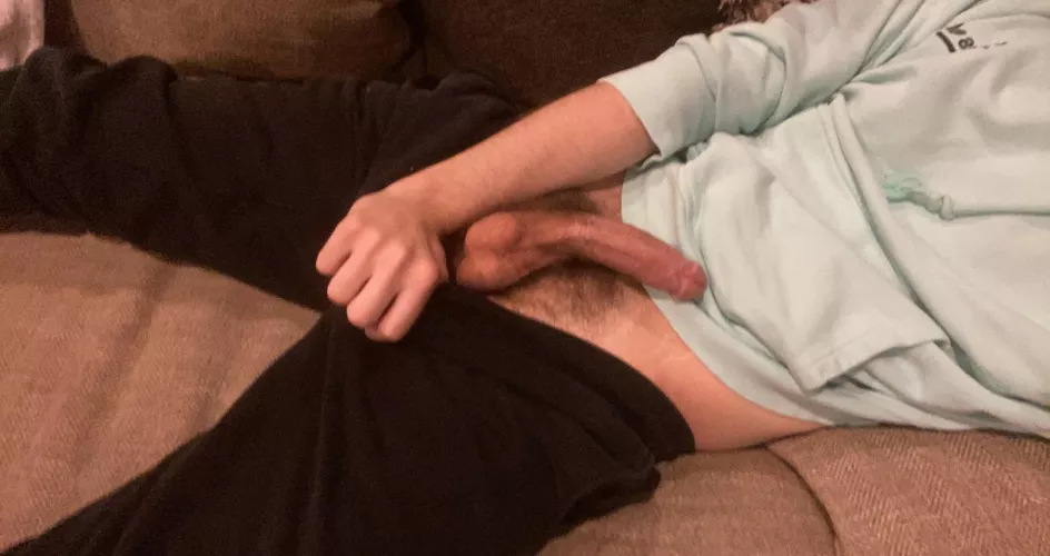 Just woke up, need a hottie to help with this 🥹