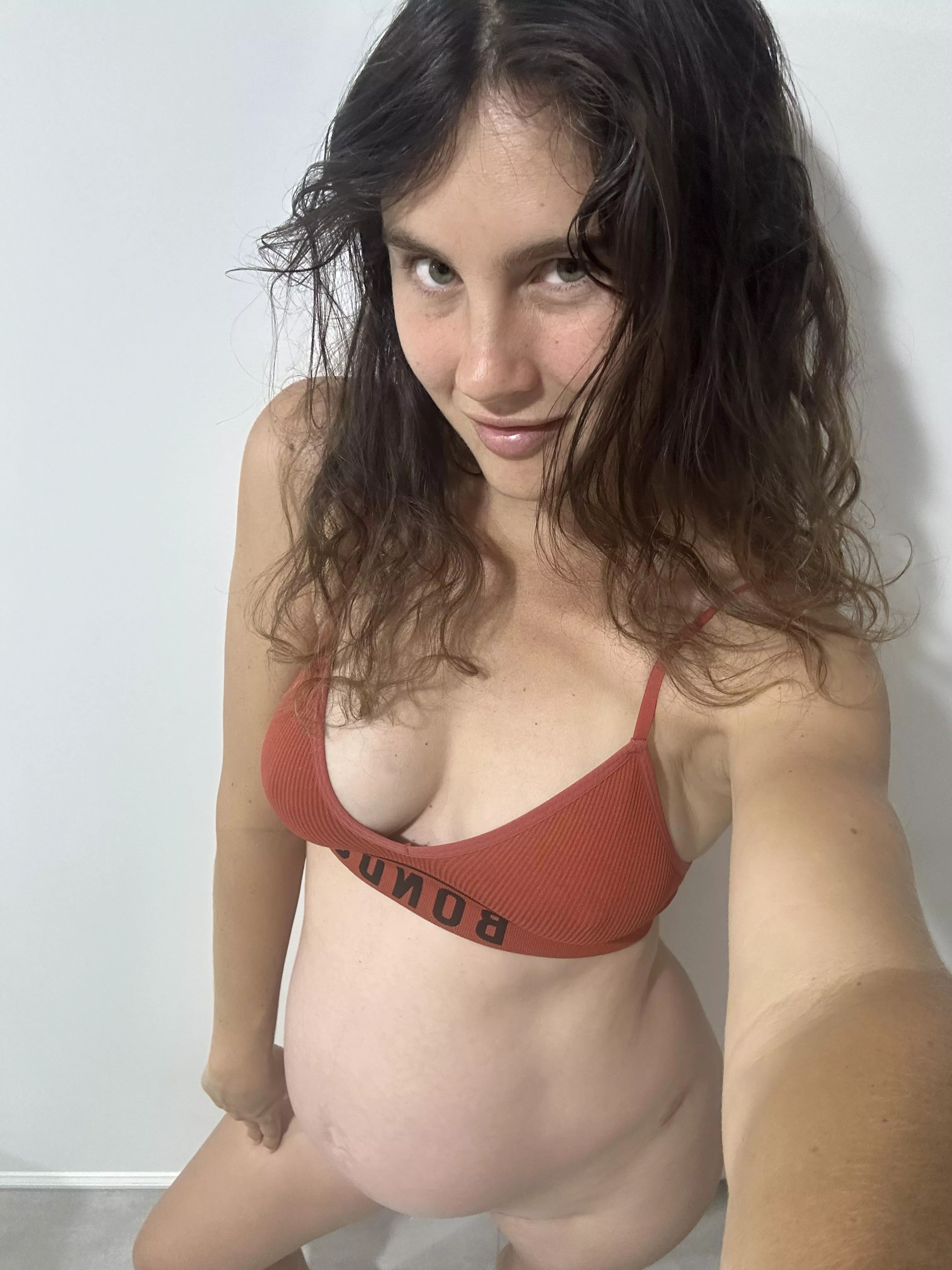 Love how full my belly looks