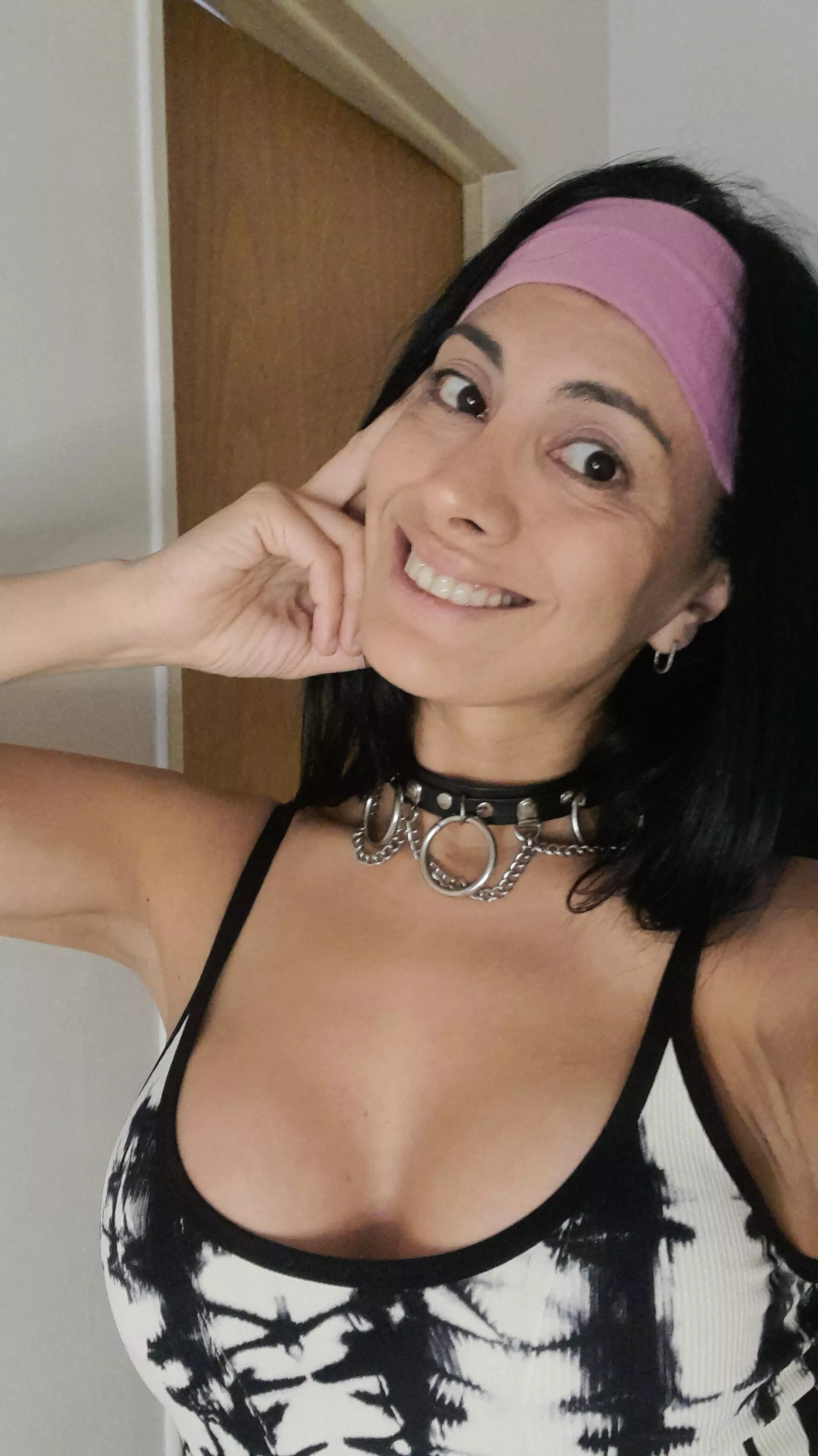 selfie at home, ahowa snack