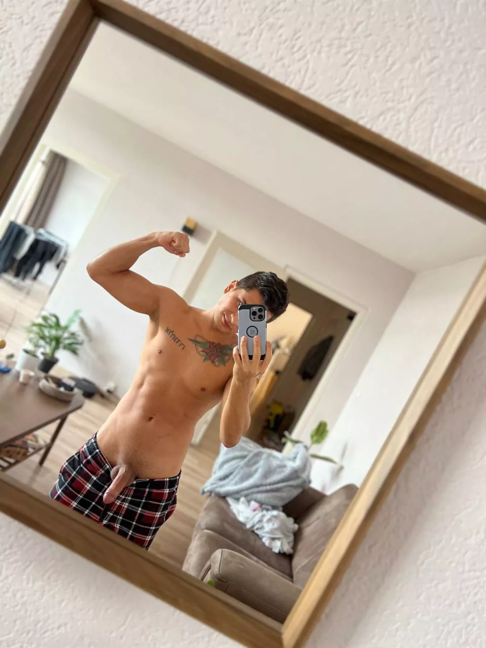 Who’s gonna lick me clean after the gym ;)