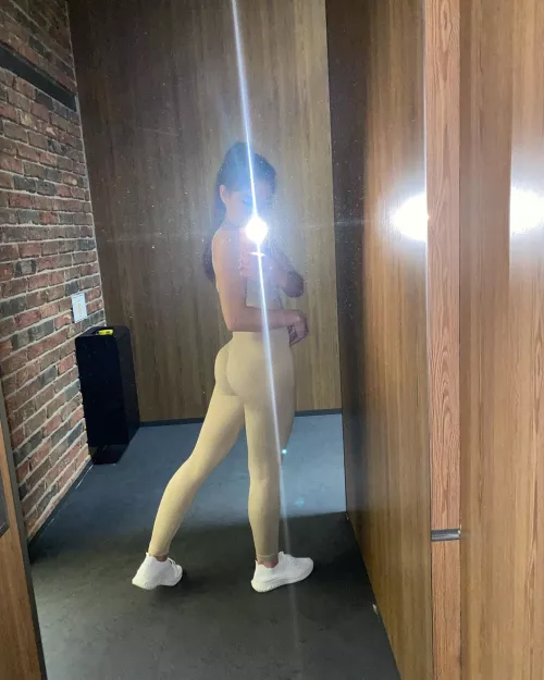 You won't believe this, but l'm proud of myself... What do you think of mine 🍑🍑?