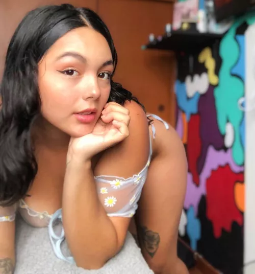 Are bent over Colombianas cute to you? 😏