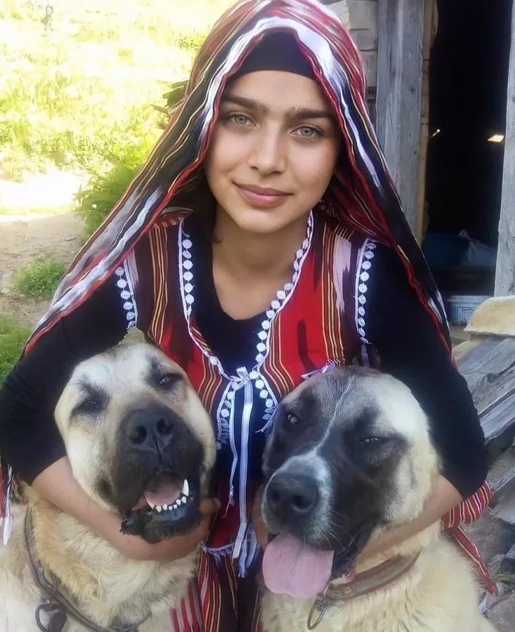 Armenian girl (muslim minority)