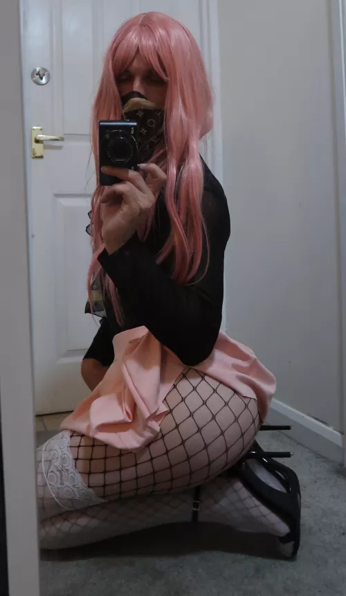 For those of you sorting by new …Showing off a little leg n bum oops. Hehe. Hope you don’t mind. Xxx