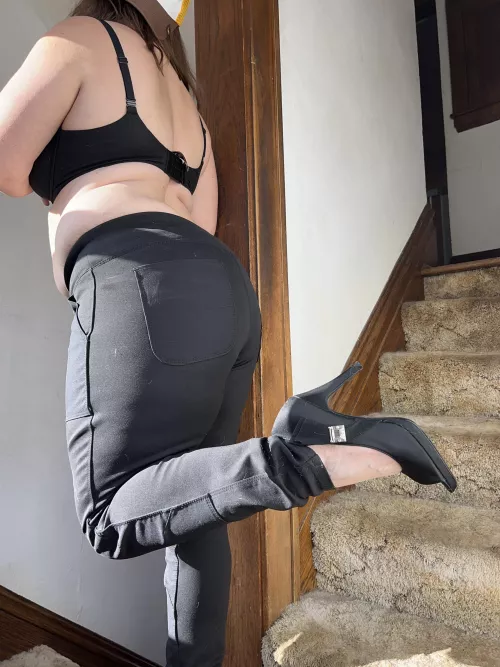 I look damn good in leggings and heels