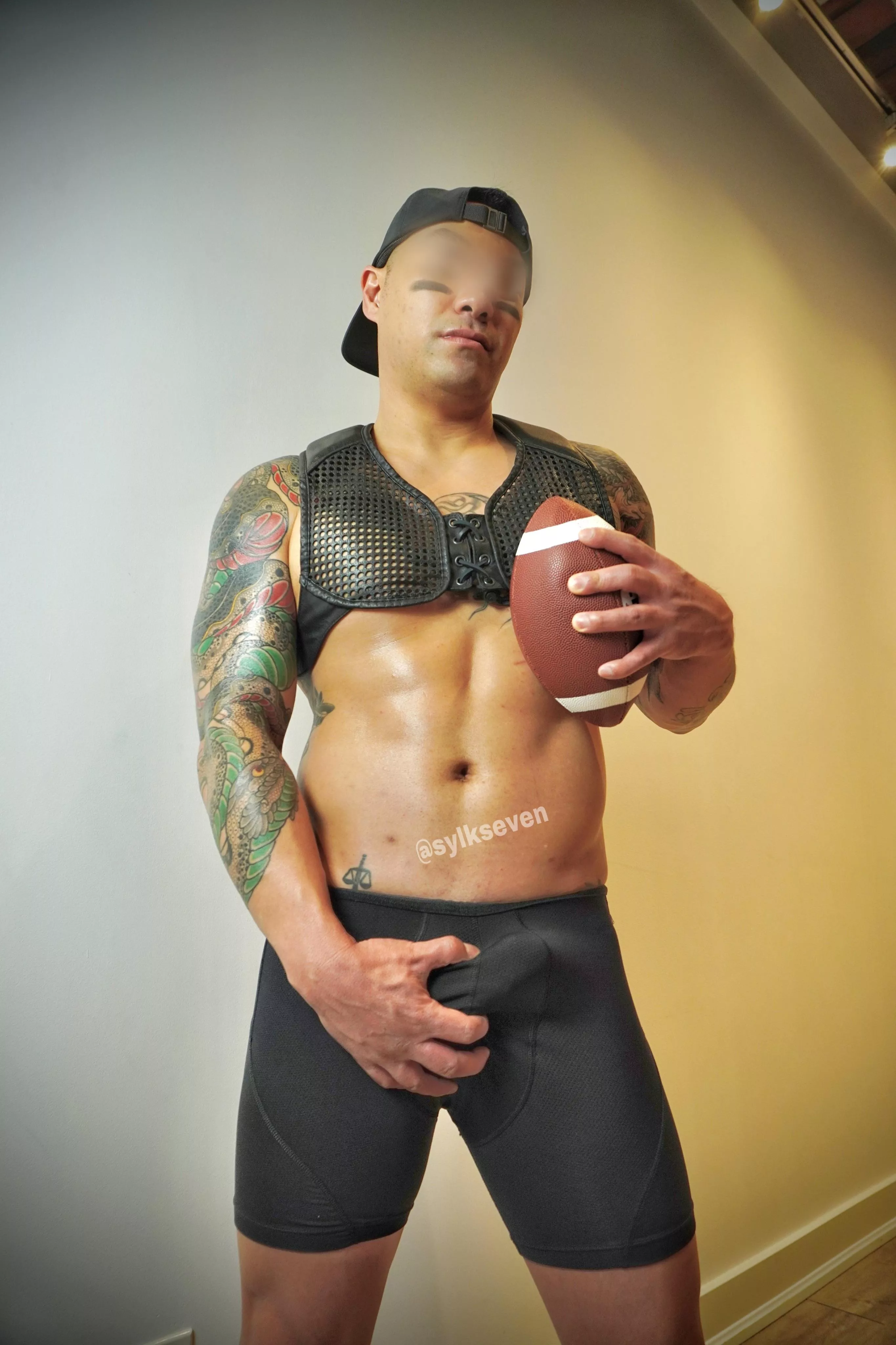 Let’s go make out under the bleachers 😘💋