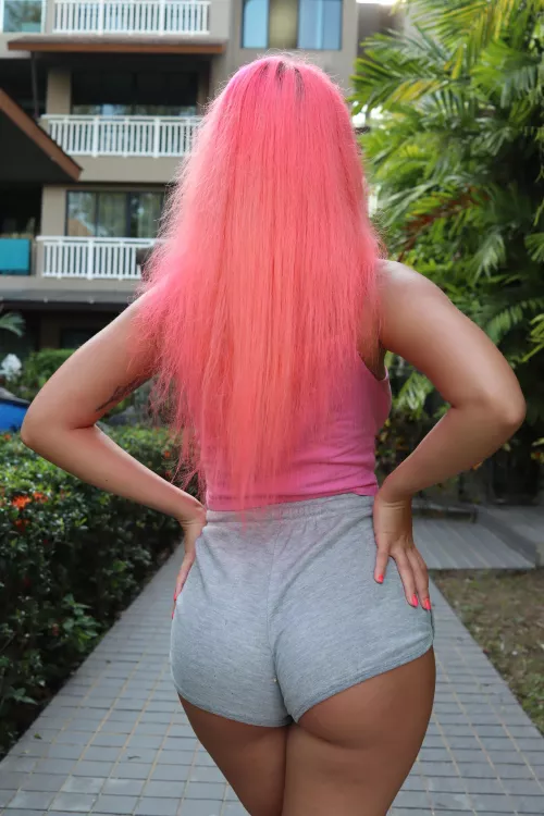 Pretty long pink hair