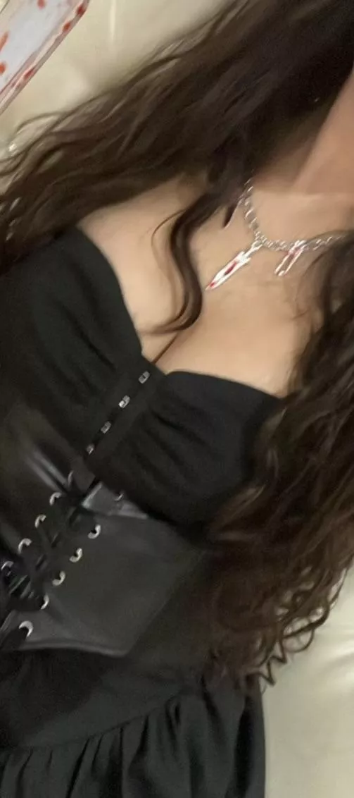 18 F 4’11 with C cups