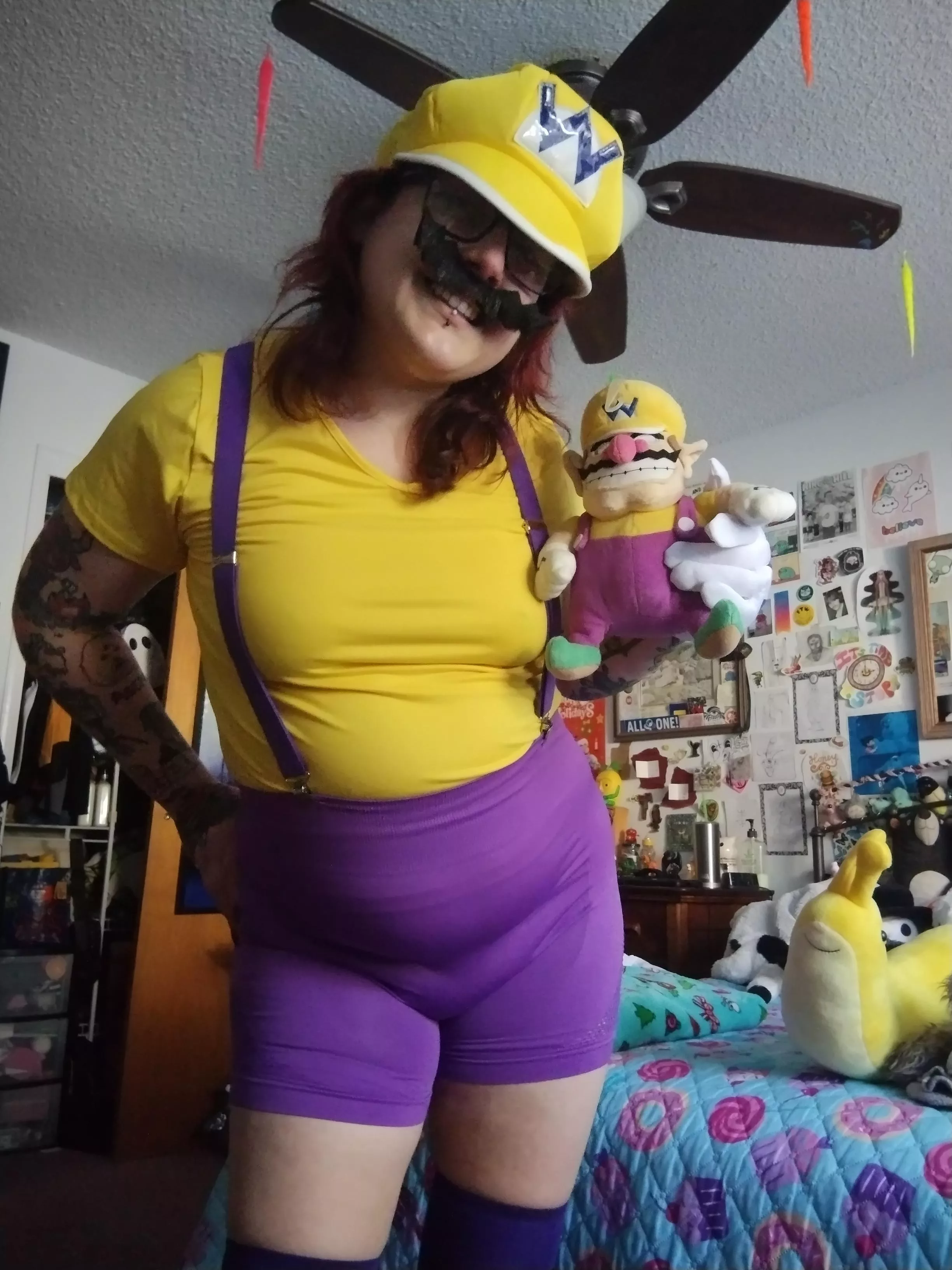 a question you may have never thought you'd have to answer: would you fuck Wario? [enby]