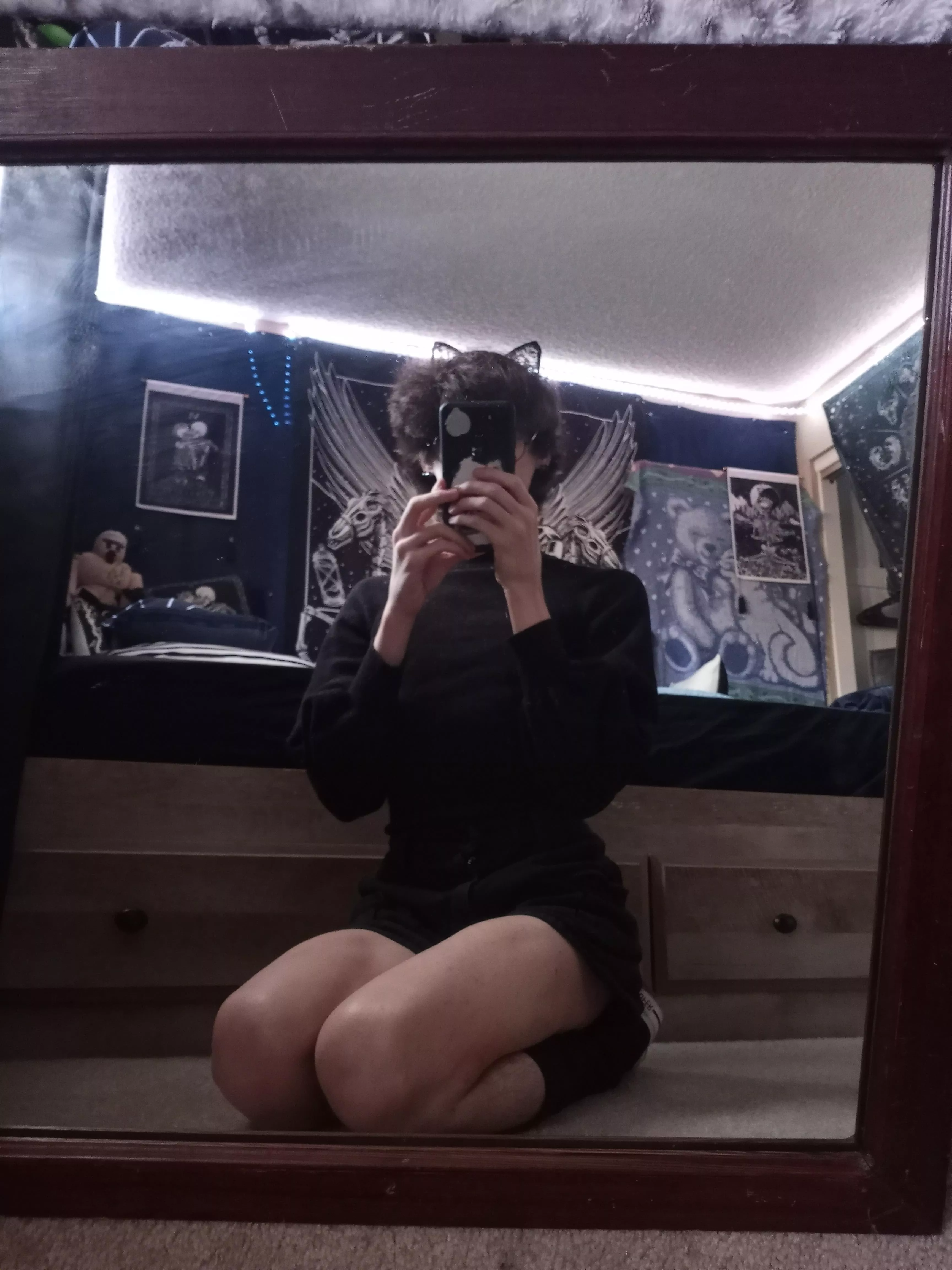 Boy Thighs Save Lives :3