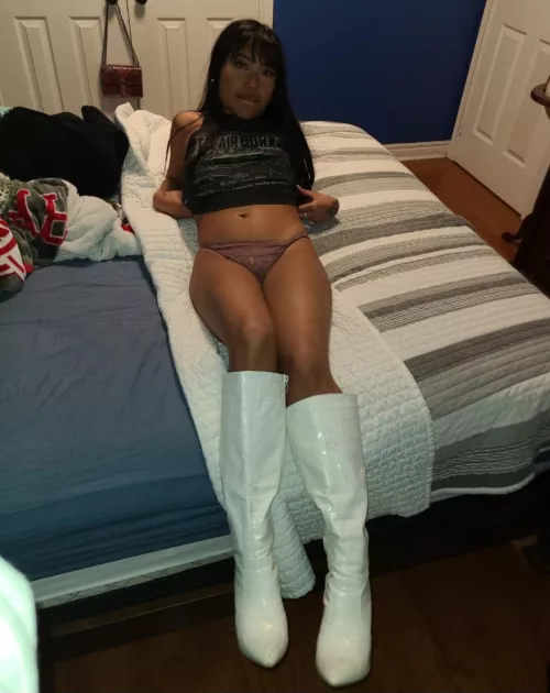 come watch me get it all off daddy, you know where to find your tiny asian ;)))