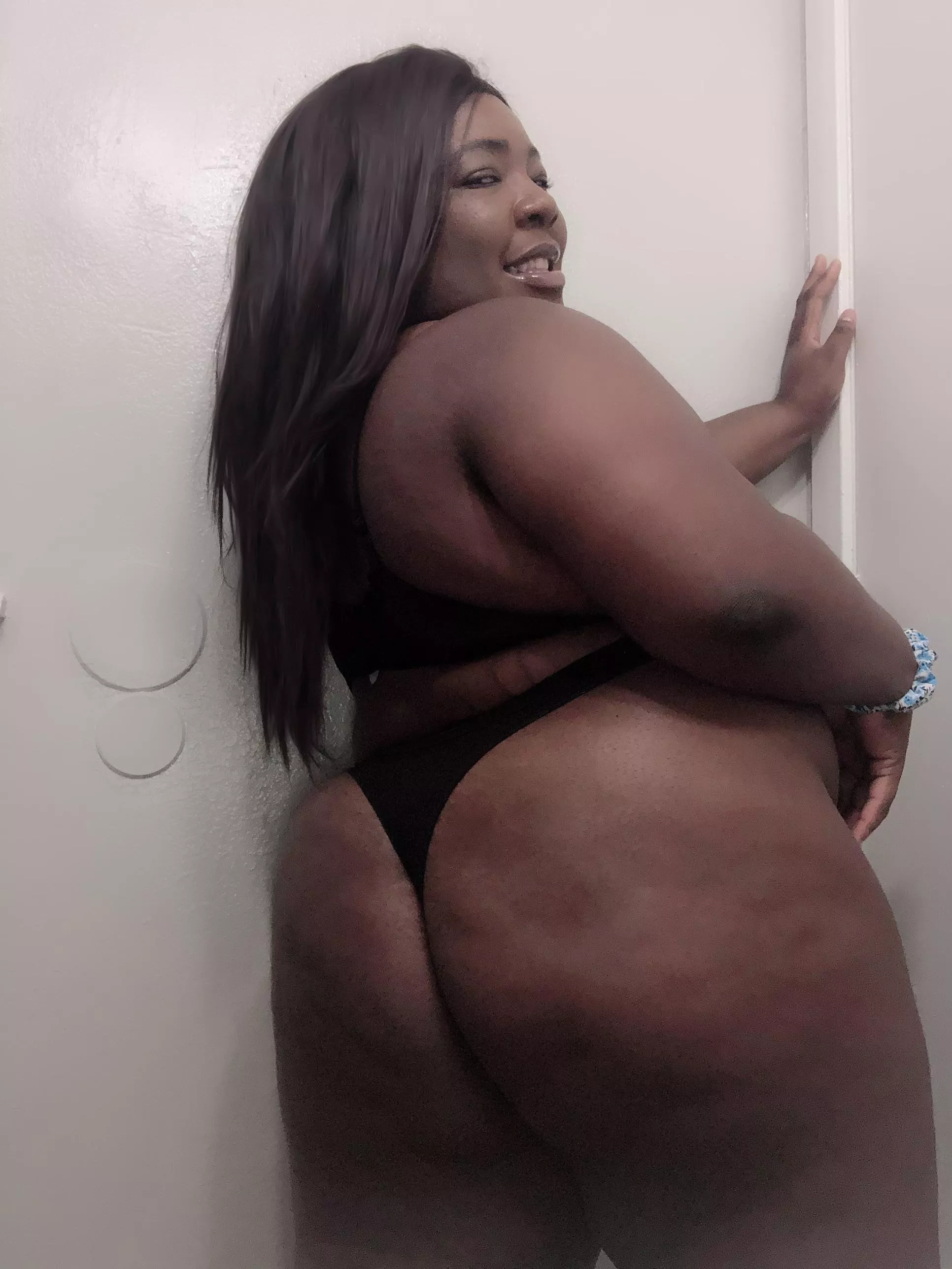 Curvy in all the right places ☺️