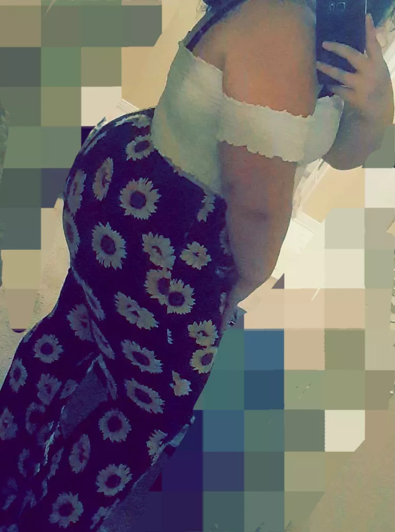 Finally at 100 followers 🥰🫶🏼