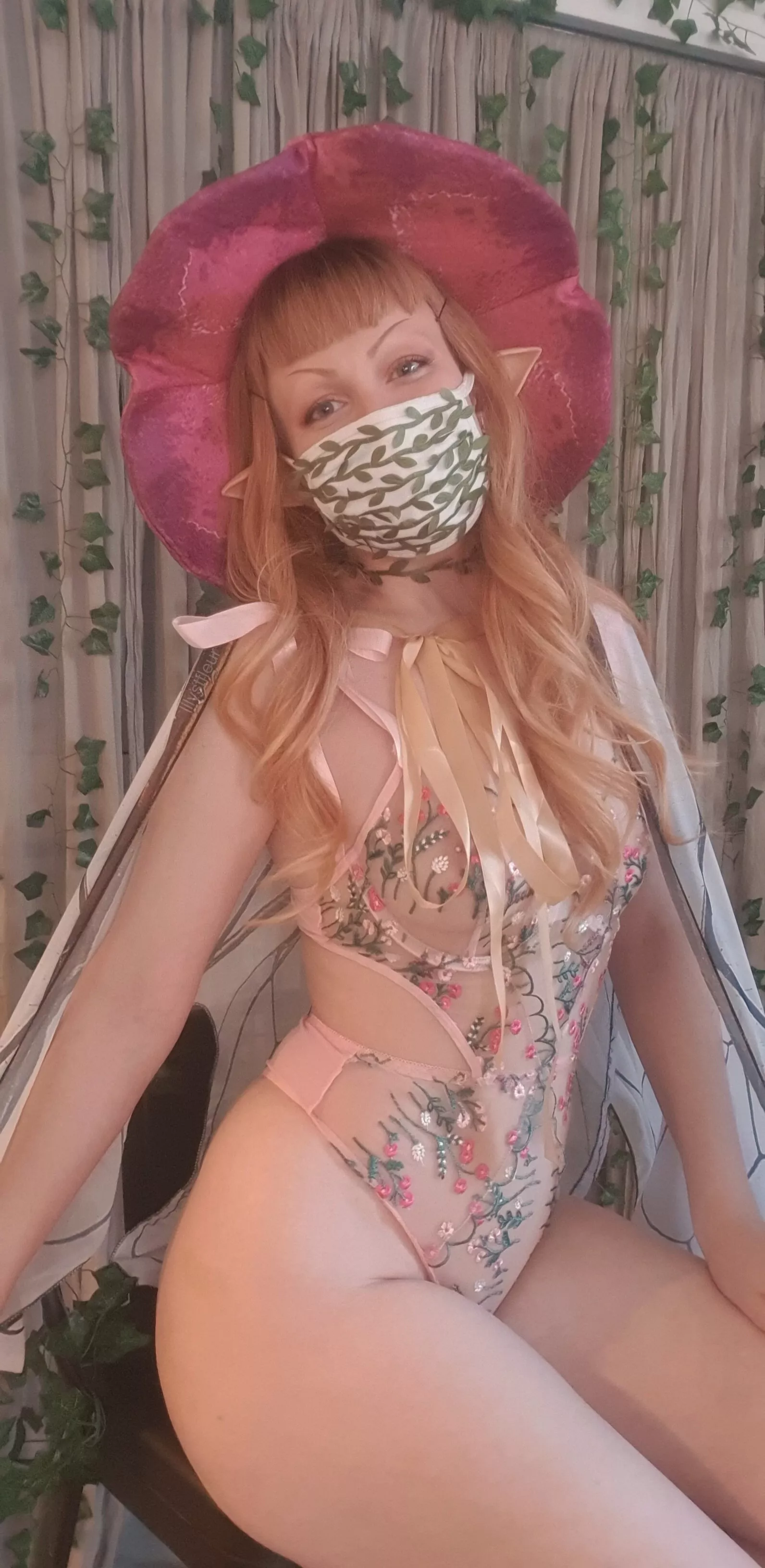 Floral on a fairy 🌸🧚‍♀️