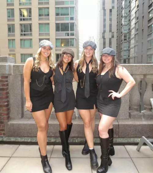 Four young friend's celebrating Halloween🎃💯🔥