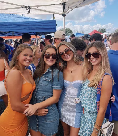 gator girls 🧡💙🐊