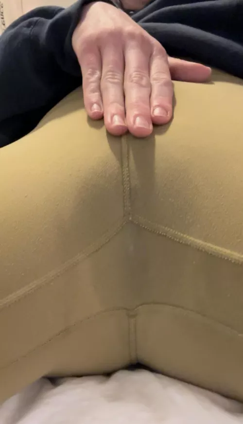 got so horny before my workout I had to switch leggings