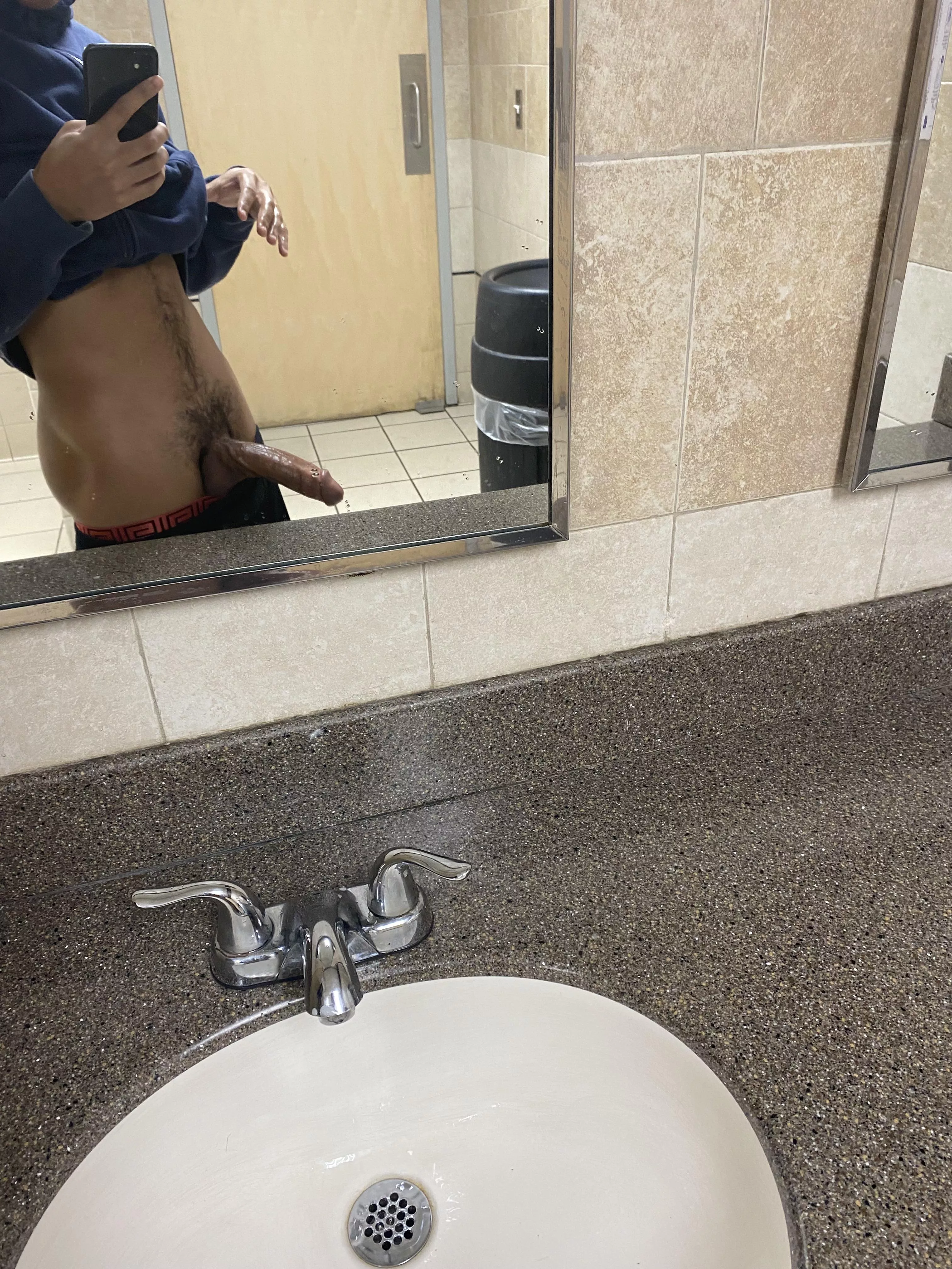 Hope nobody walks in😉