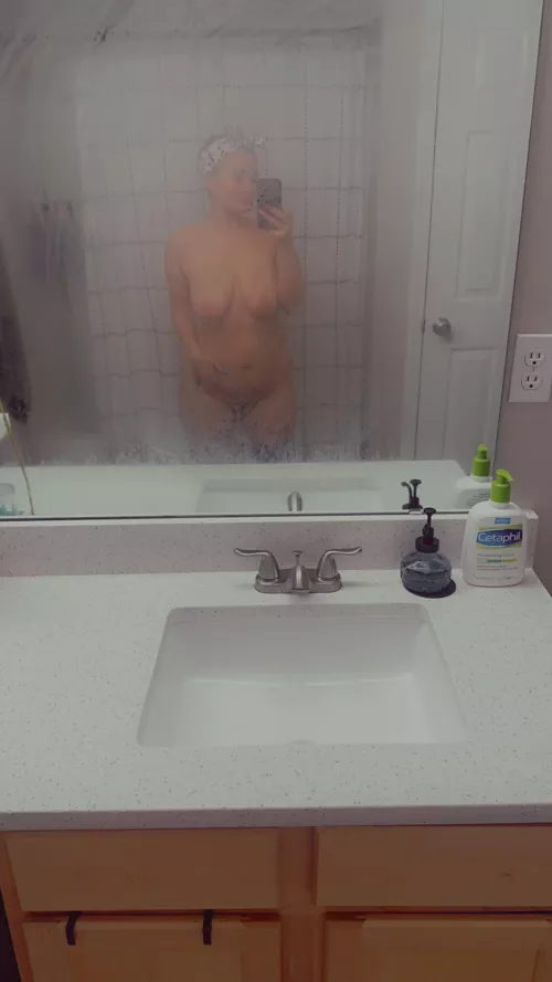 how do you like 28yr old my milf body?