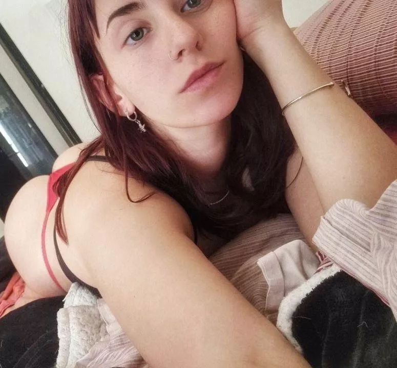 Is this Latina body your type? 😍