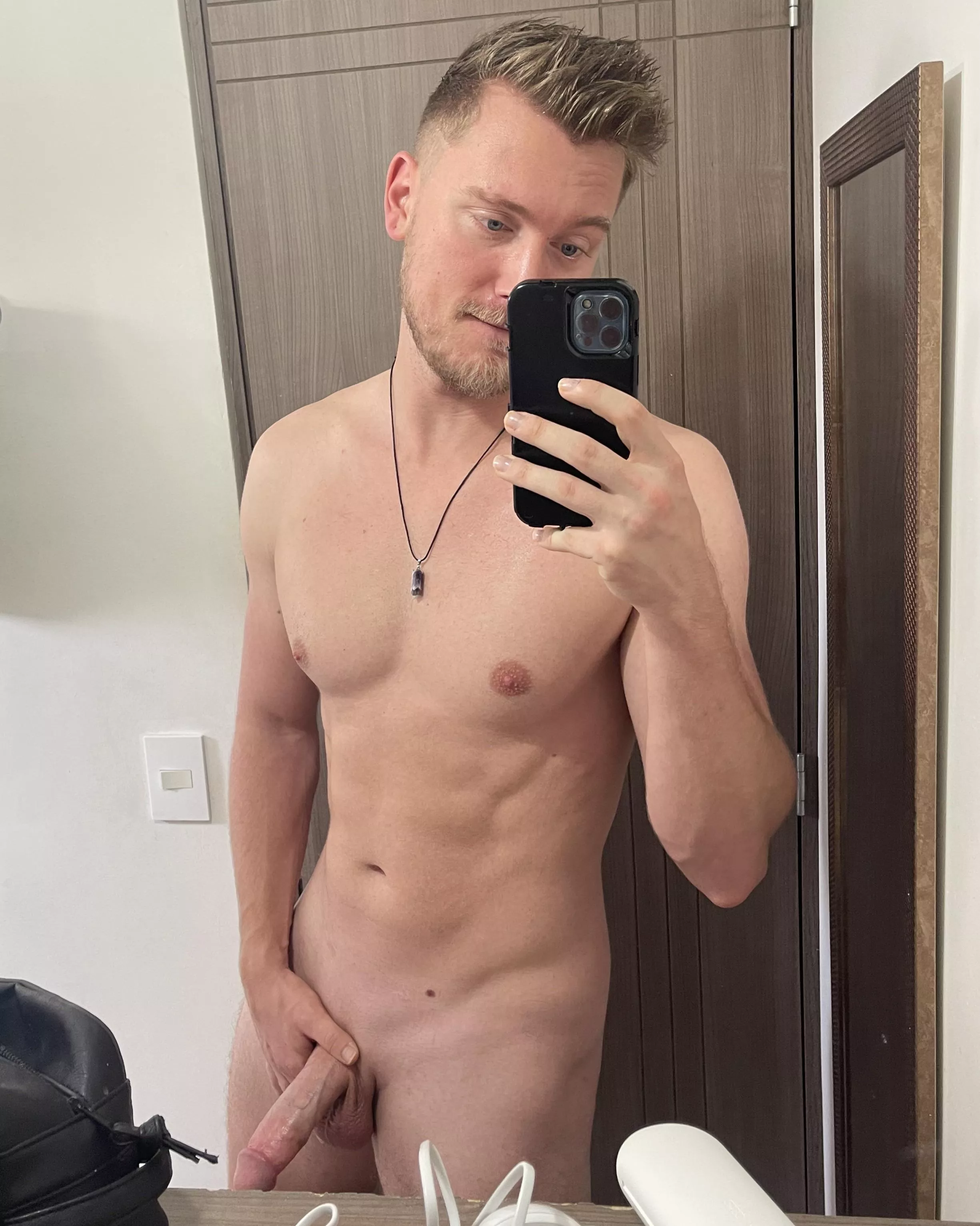 What would you sit on first? 😏