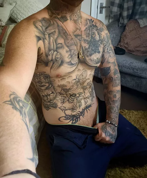 Would you play with a musky working daddy ??