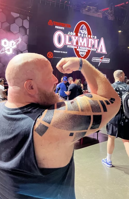 [56] Powerlifters can’t pose 💪🏼😎