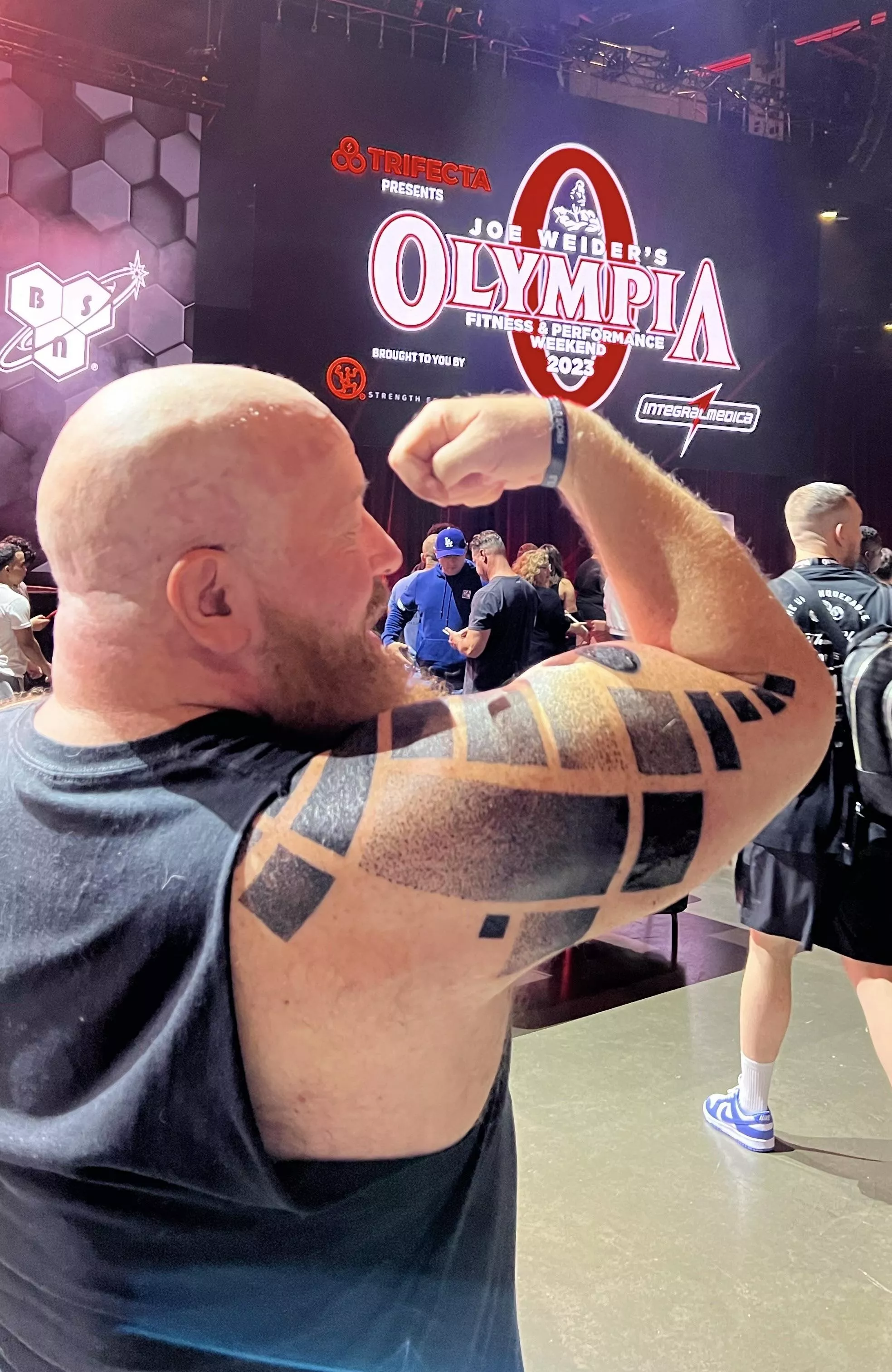 [56] Powerlifters can’t pose 💪🏼😎