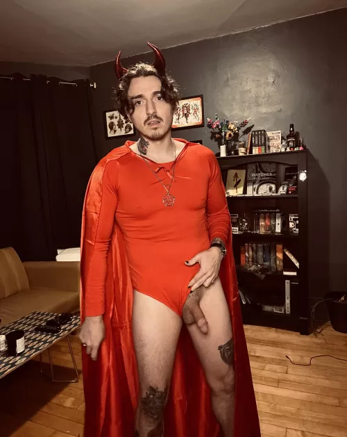 Cute lil devil?? 😈