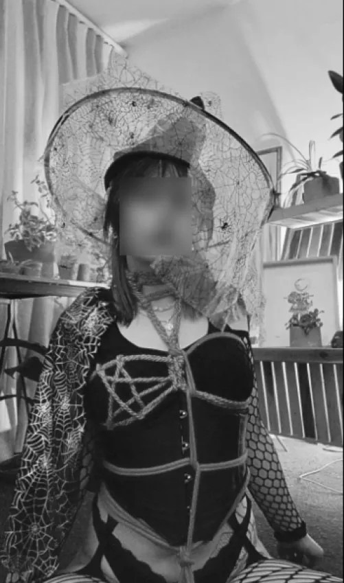 Hajime Kinoko inspired throat tie, single column cross-leg tie with an improvised mid-section and breast pentagram connecting to the throat