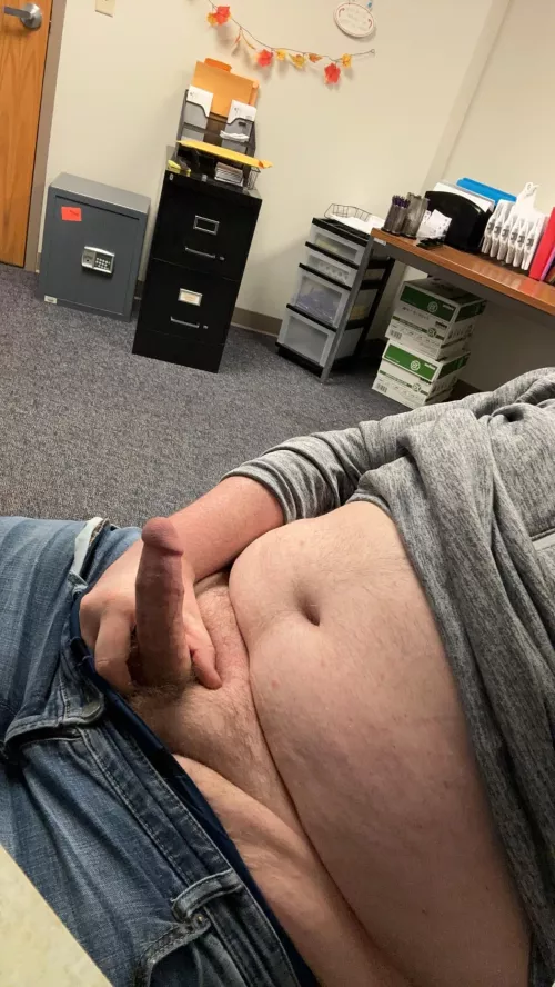 I love getting my cock out at work with the thought of getting caught 😏