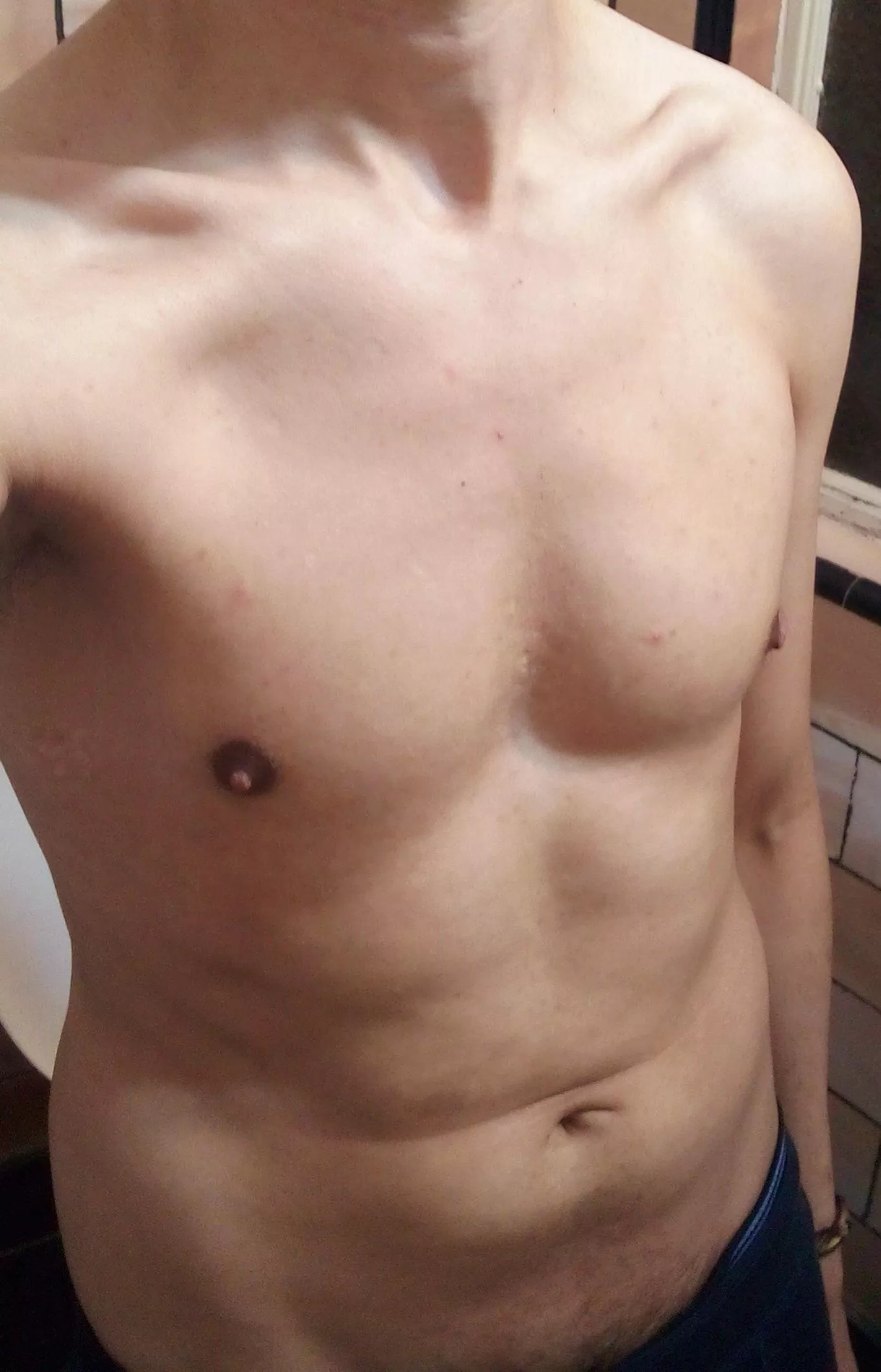 If you wanna see what's under the pants, dm me 😉