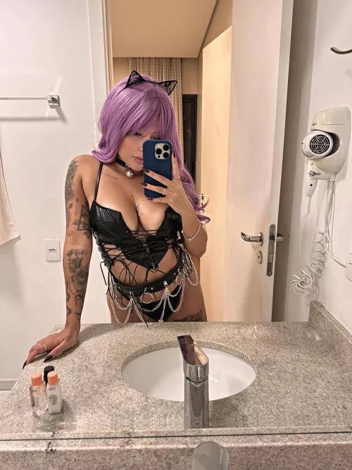 Imagine that you have just woken up and see me