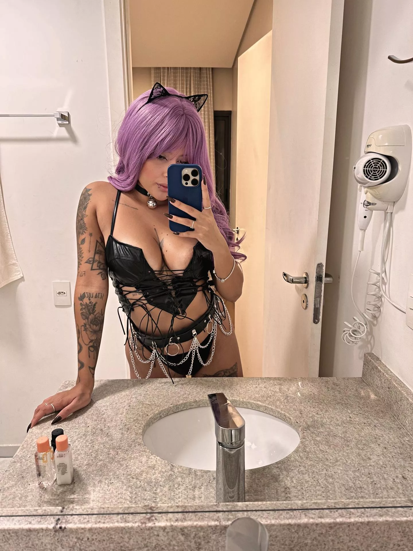 Imagine that you have just woken up and see me