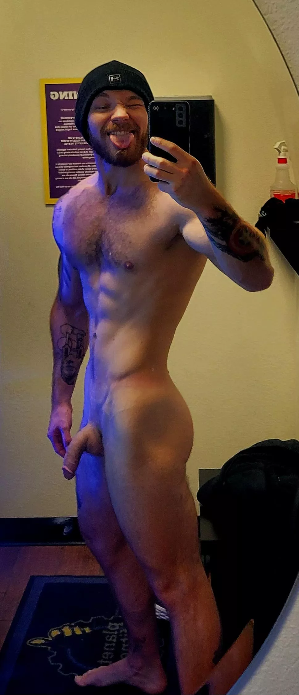 Just a gym selfie for you😏💪 (26)